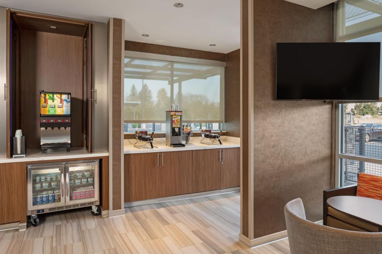 Springhill Suites By Marriott Уест Сакраменто Екстериор снимка